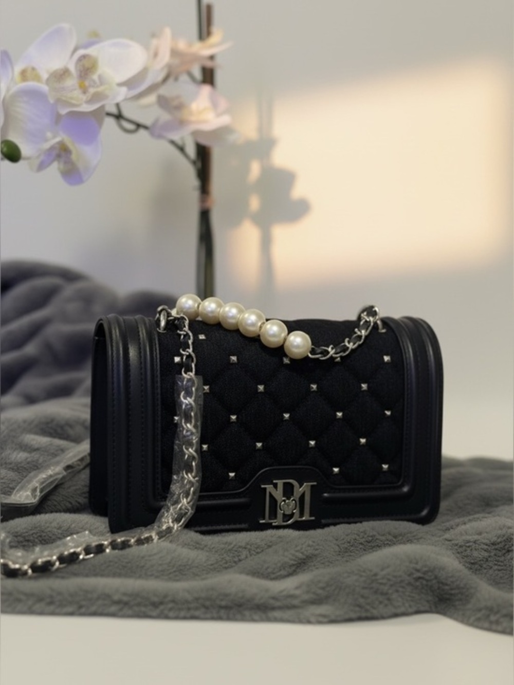 ✨ NWT Badgley Mischka Pearl Chain Quilted Denim Crossbody Bag